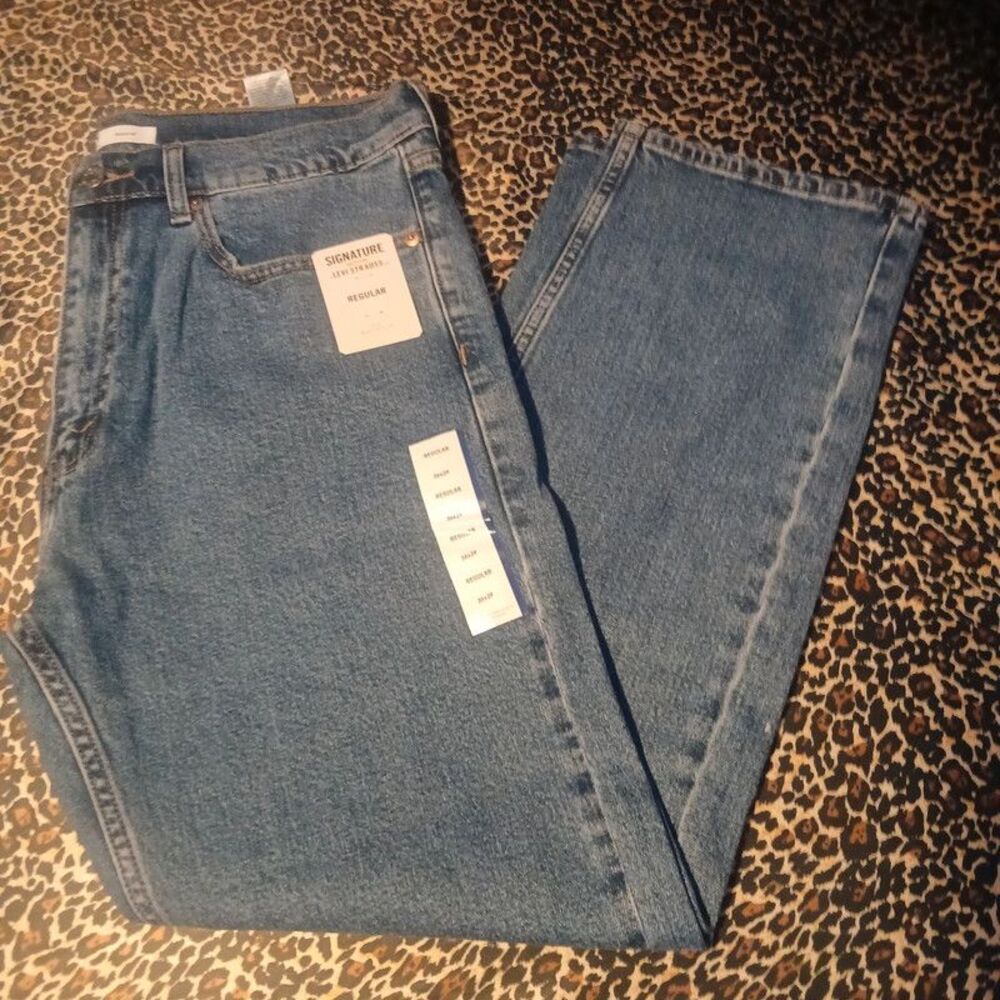 New Levi Strauss jeans size 36x29